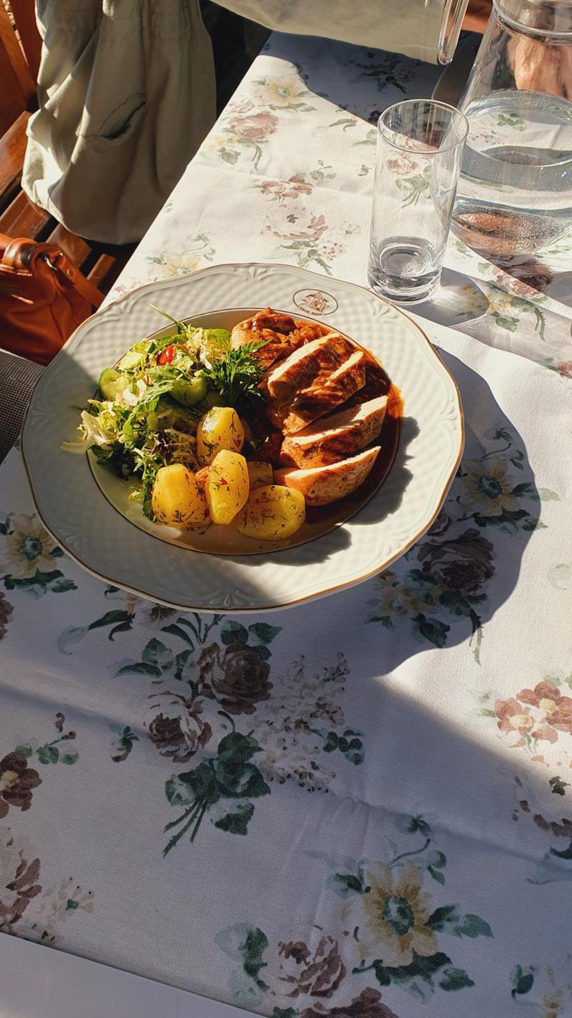 Dwor Anna Bed & Breakfast Ciecierzyn Exterior foto