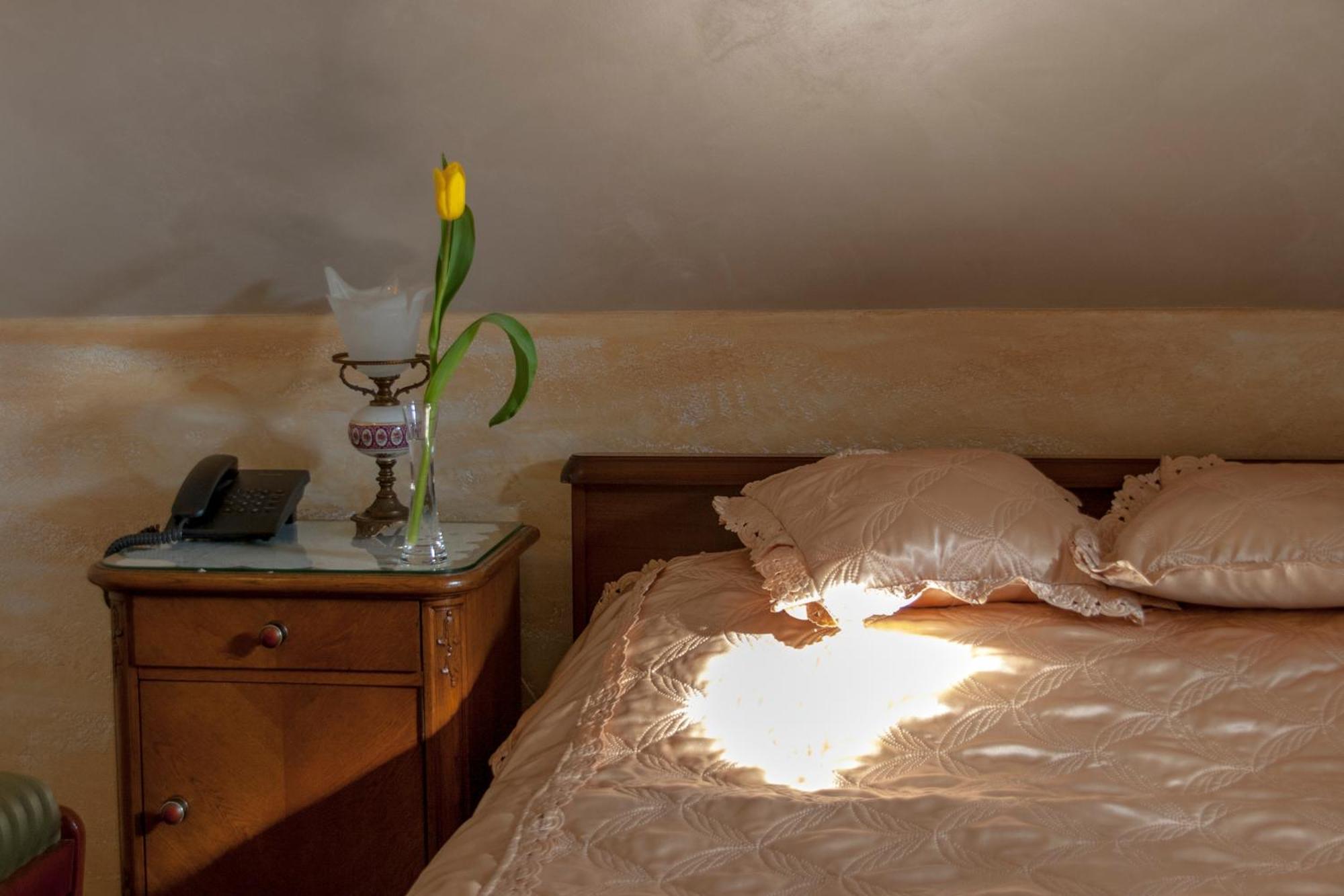 Dwor Anna Bed & Breakfast Ciecierzyn Cameră foto