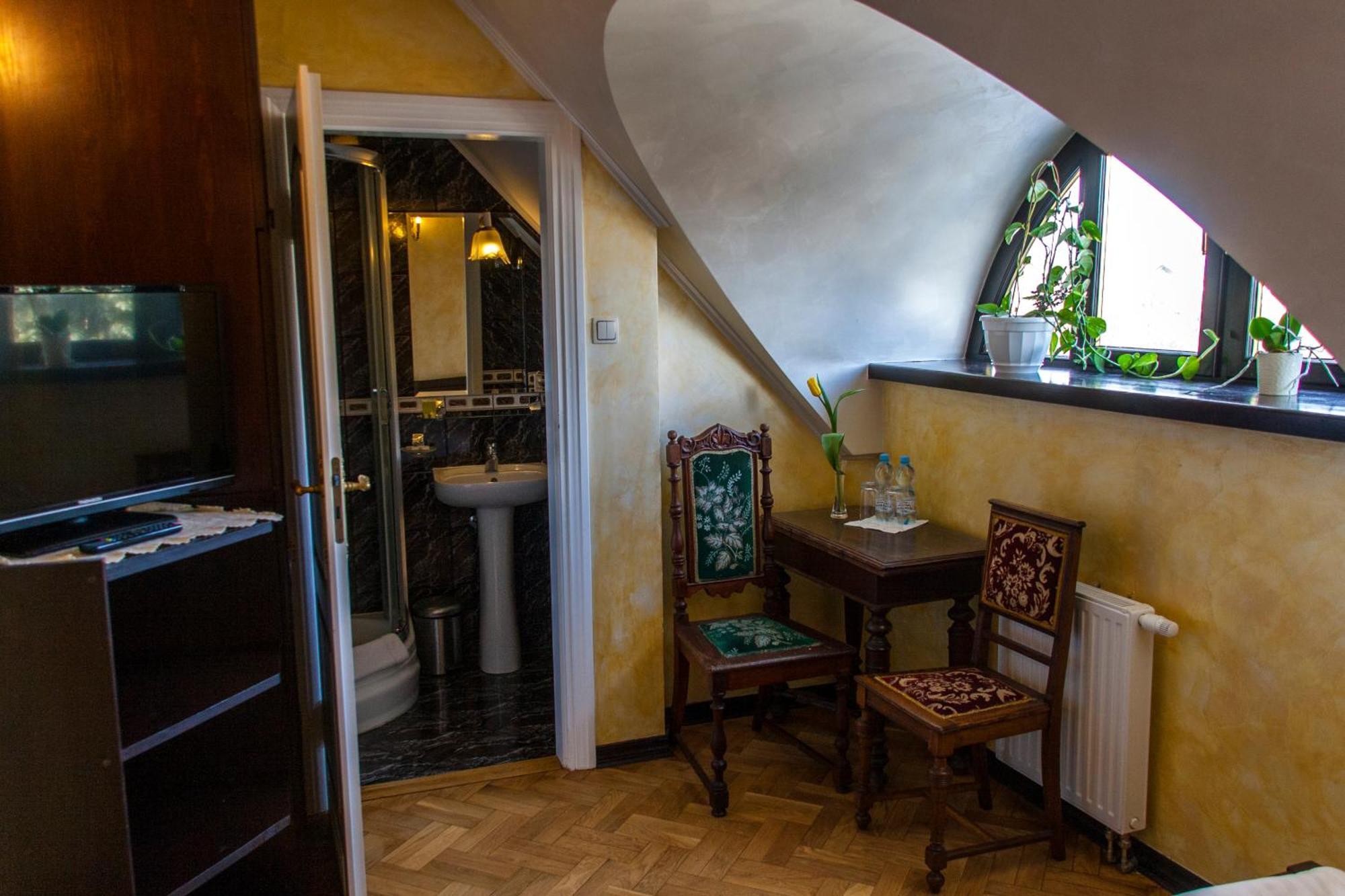 Dwor Anna Bed & Breakfast Ciecierzyn Cameră foto