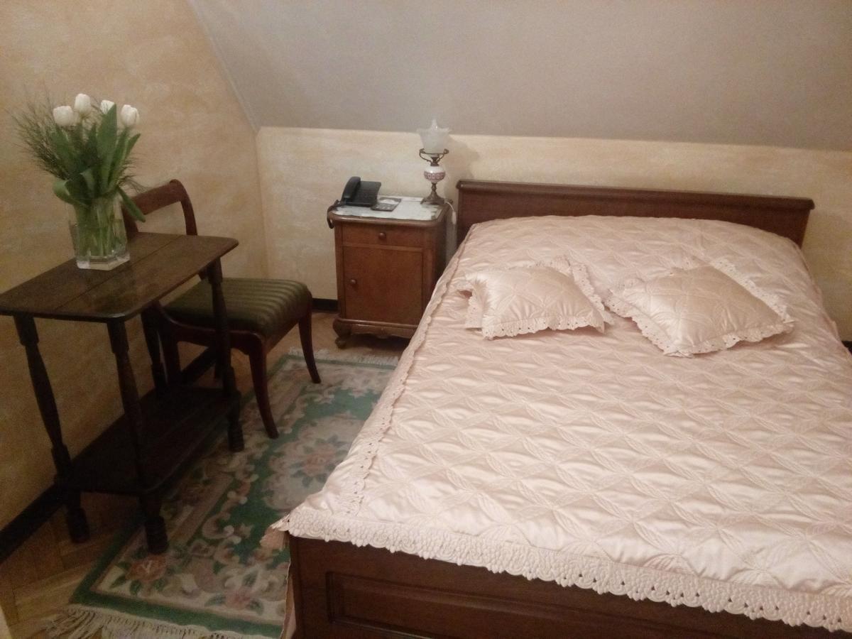 Dwor Anna Bed & Breakfast Ciecierzyn Exterior foto