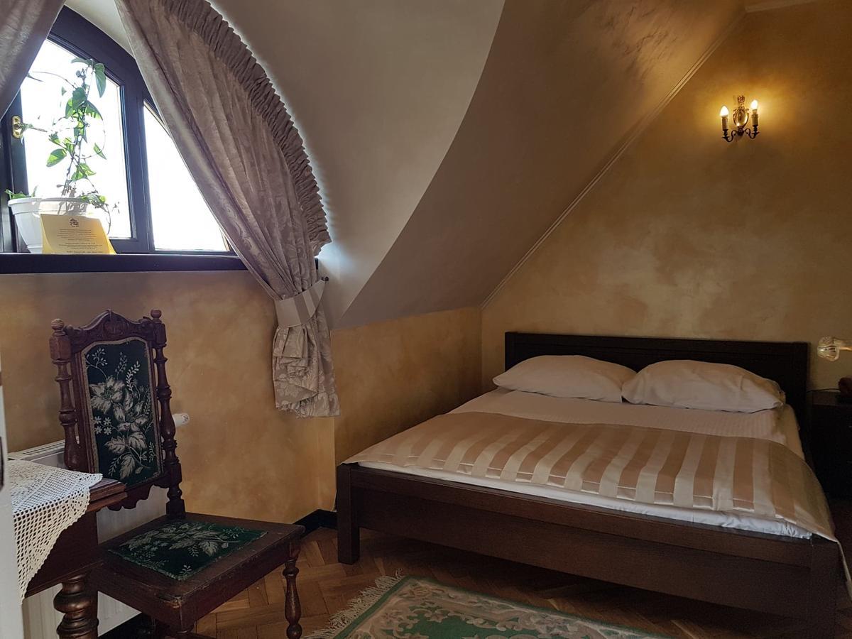 Dwor Anna Bed & Breakfast Ciecierzyn Exterior foto