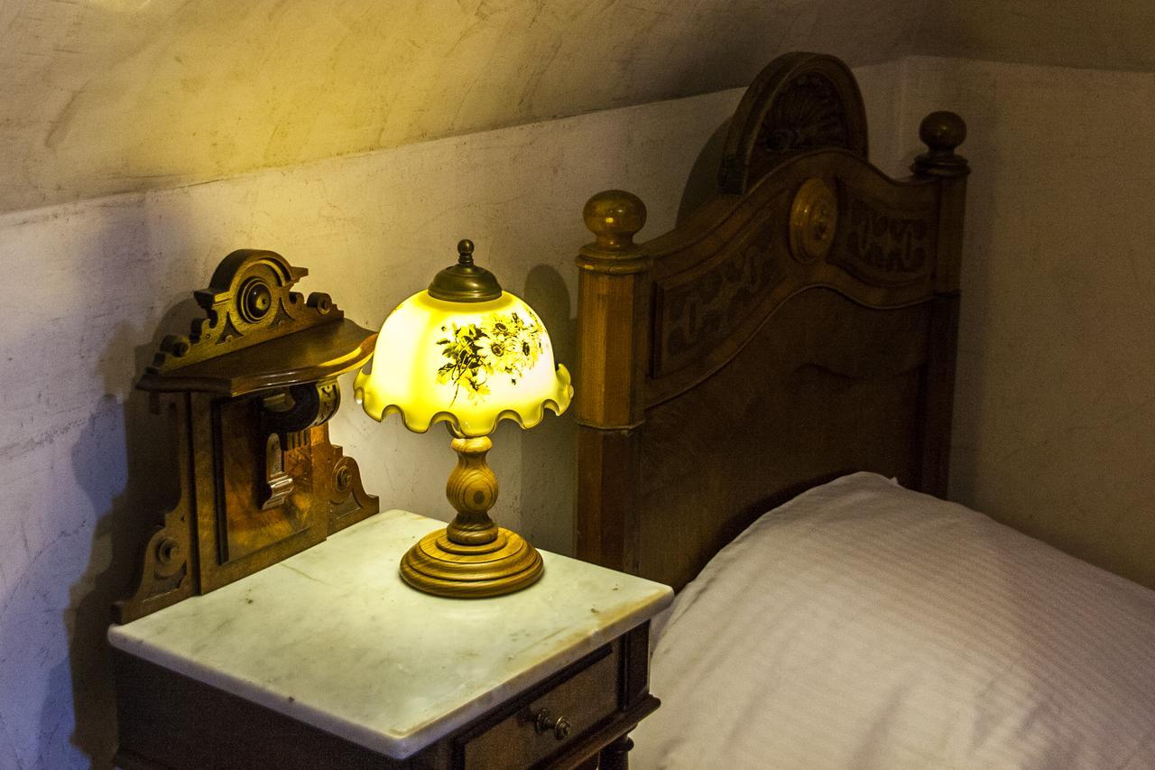 Dwor Anna Bed & Breakfast Ciecierzyn Cameră foto